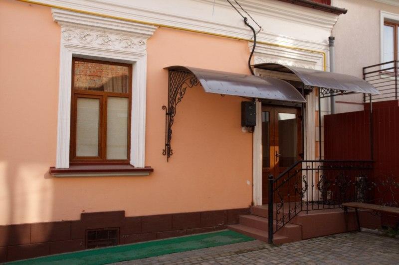 Gostynniy Dvir Hostel Ternopil Buitenkant foto