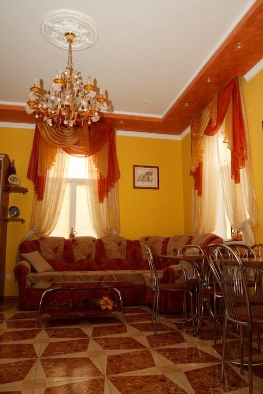 Gostynniy Dvir Hostel Ternopil Buitenkant foto