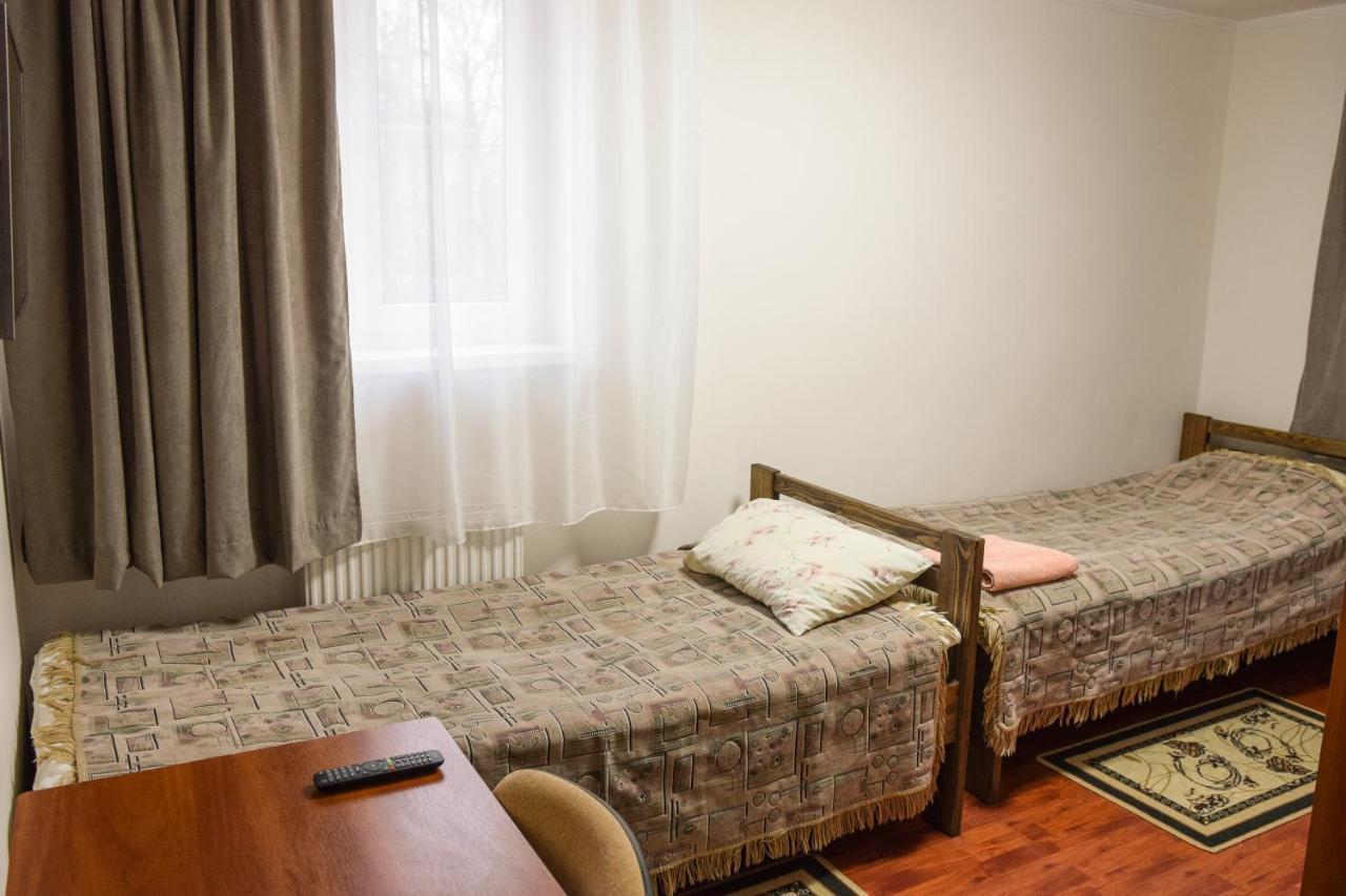 Gostynniy Dvir Hostel Ternopil Buitenkant foto