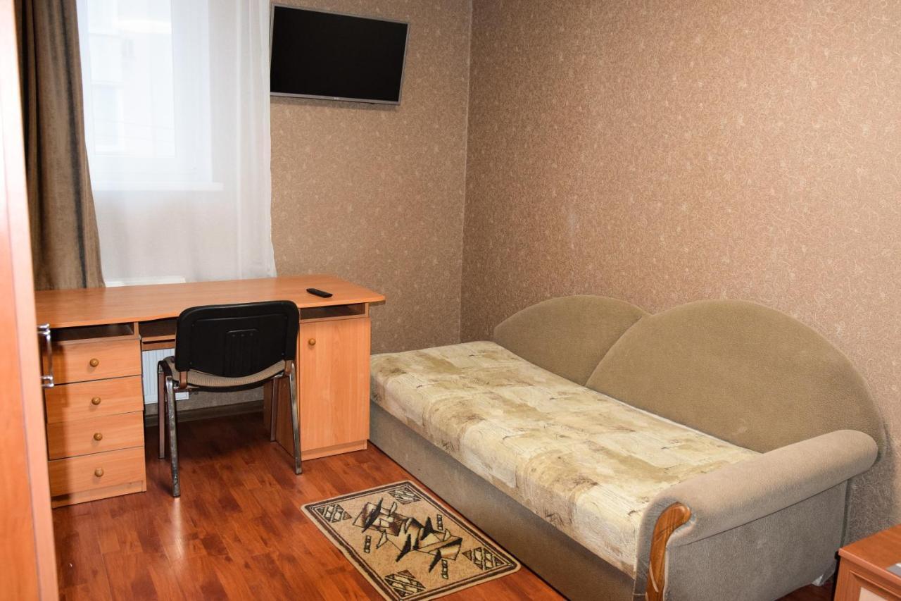 Gostynniy Dvir Hostel Ternopil Buitenkant foto